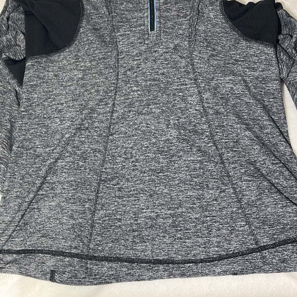 Run Your Heart Out Pullover - Size 10 Lulemon Athletica Half Zip Pullover - Picture 6 of 6